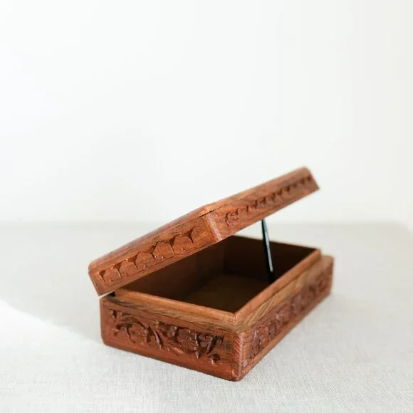 Vintage Hand Carved Wooden Jewelry Trinket Memorial Box Himalayan Jungle Wood - Picture 2 of 16